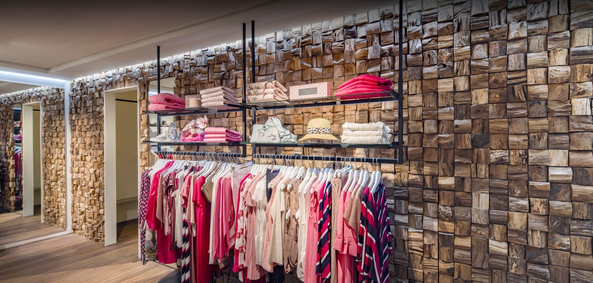 Retail & Visual Merchandising