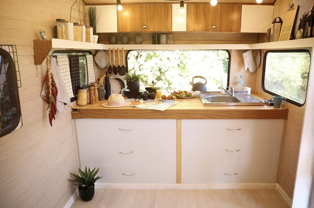 Campervan Caravans and Boats_05